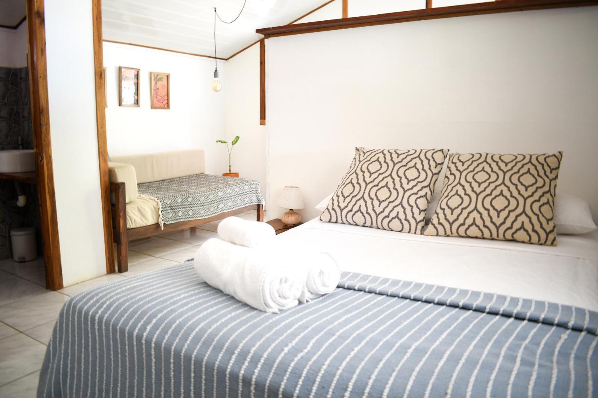 Cuatro Vientos Lodge & Apartments - Mal Pais, Costa Rica Playa Santa Teresa  Dış mekan fotoğraf